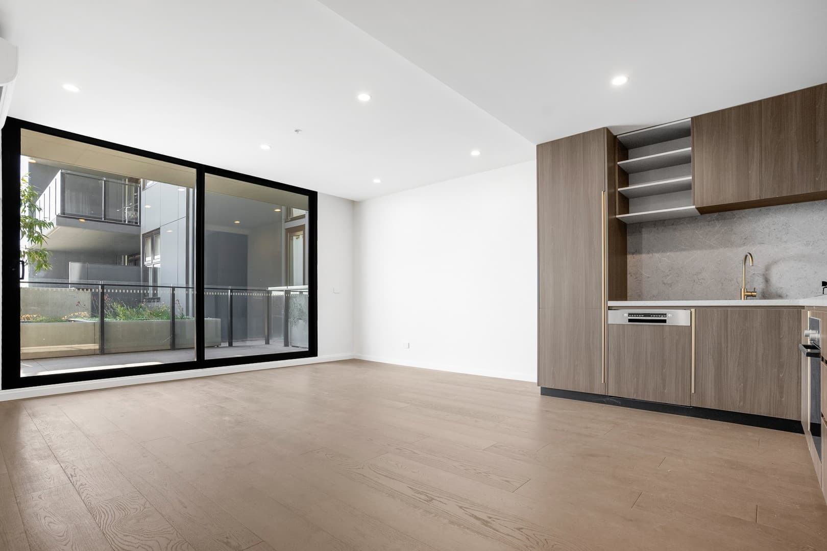 207/254 Hampshire Road, Sunshine, VIC 3020, Sunshine - Thumbnail 6