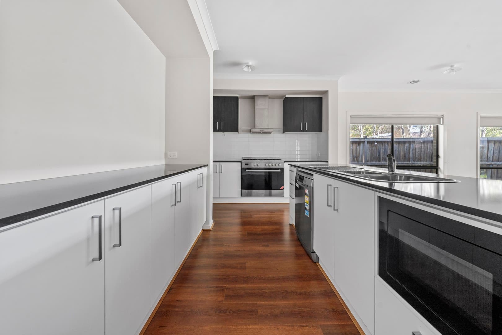 13 Montmarte Boulevard, Burnside, VIC 3023, Burnside - Thumbnail 4