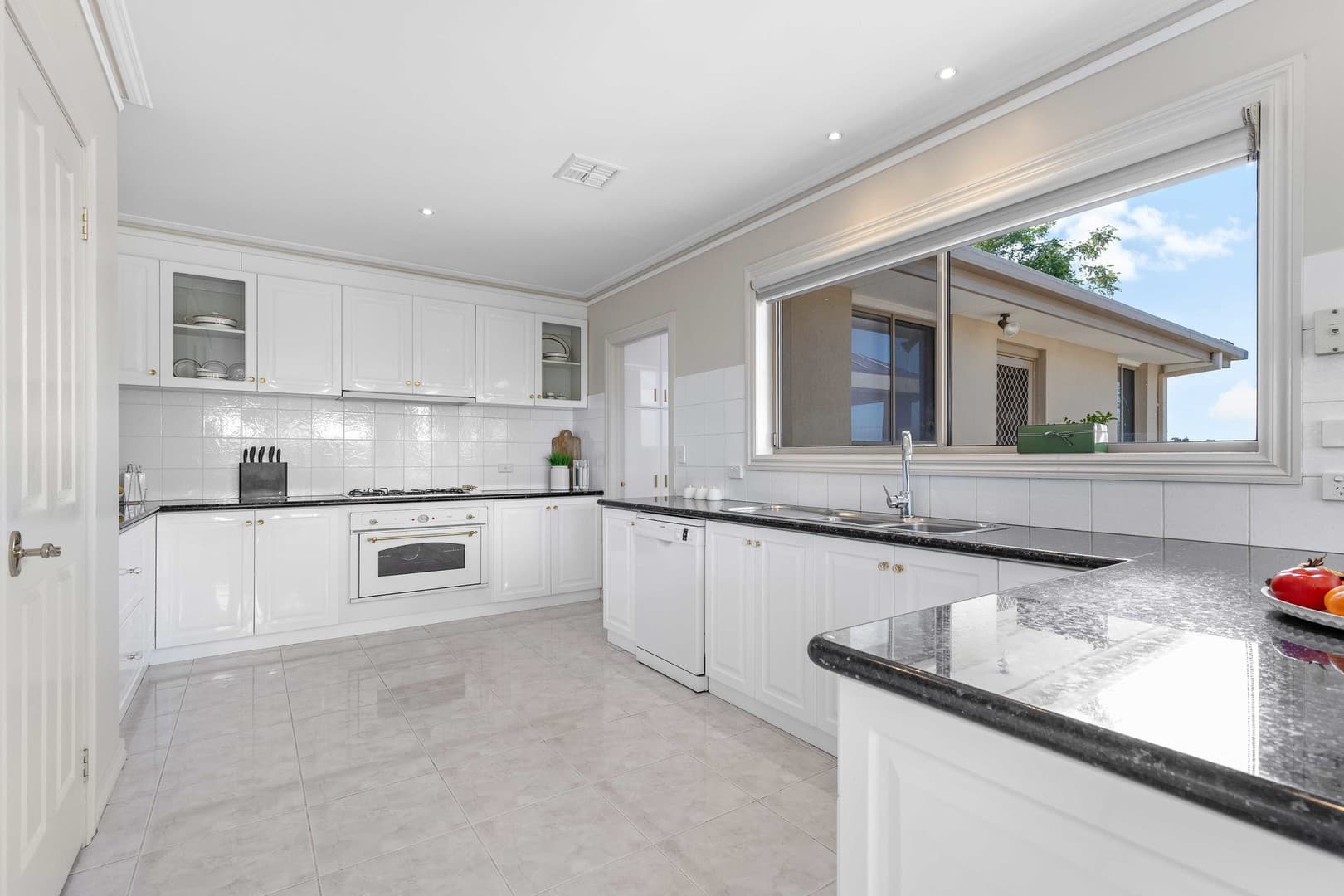 11 Boronia Drive, Hillside, VIC 3037, Hillside - Thumbnail 6