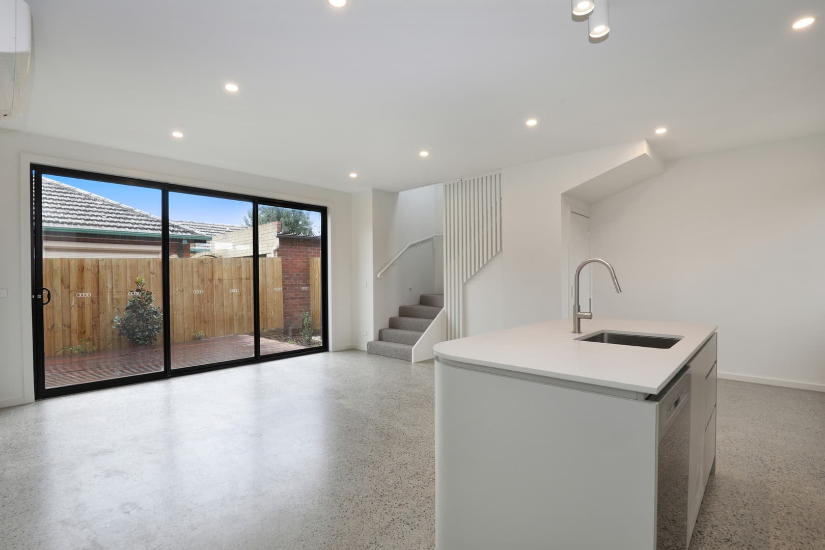 2/16 Best Street, Reservoir, VIC 3073, Reservoir - Thumbnail 3