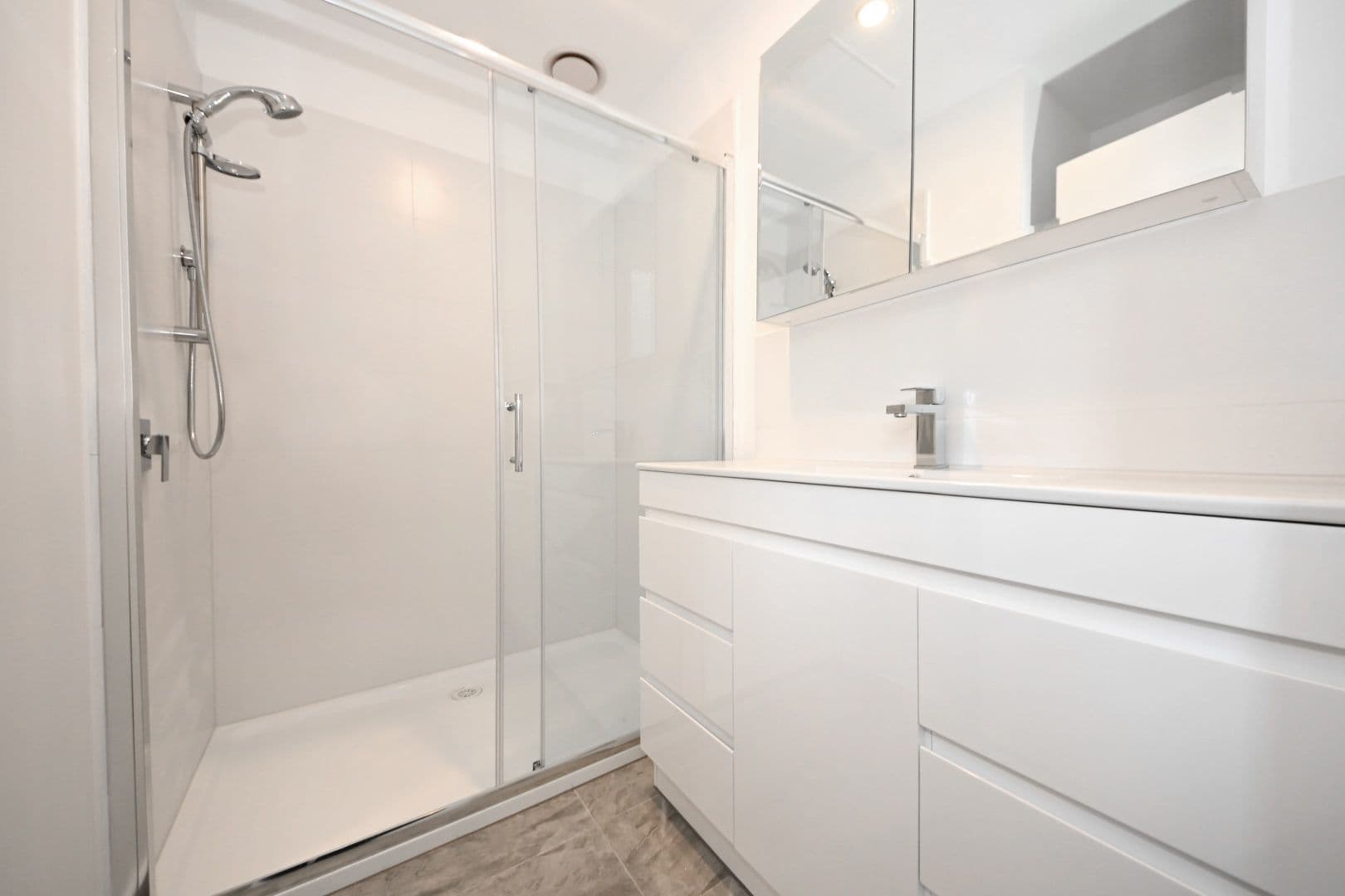 101/22 Shirley Avenue, Glen Waverley, VIC 3150, Glen Waverley - Thumbnail 3