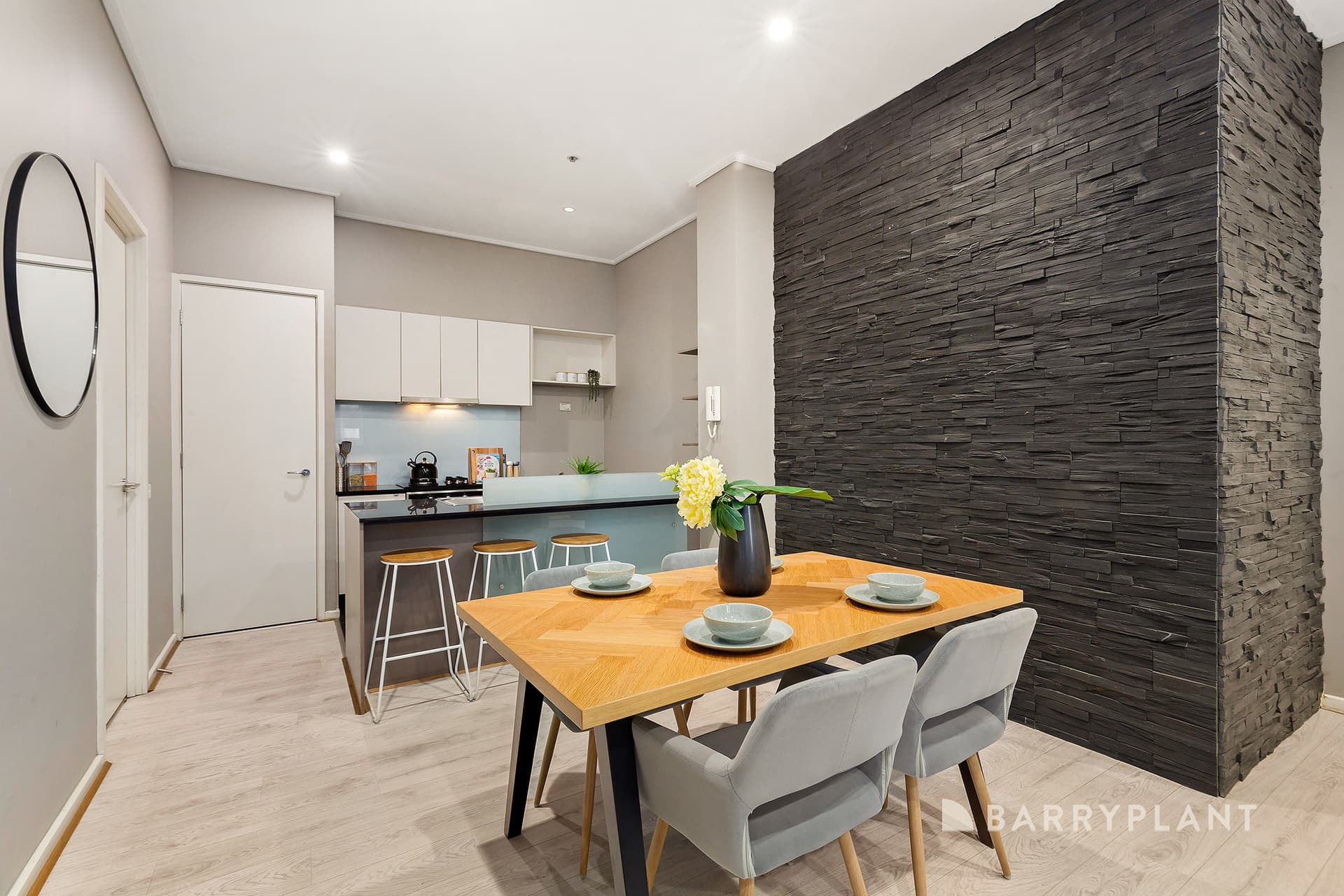 2/171 City Road, Southbank - Thumbnail 3