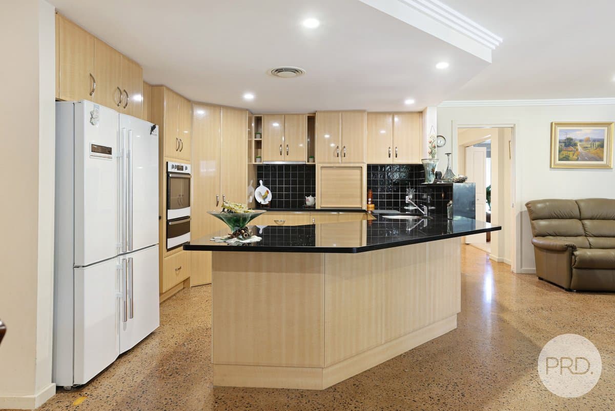6 The Grove, TAMWORTH NSW 2340, Tamworth - Thumbnail 6