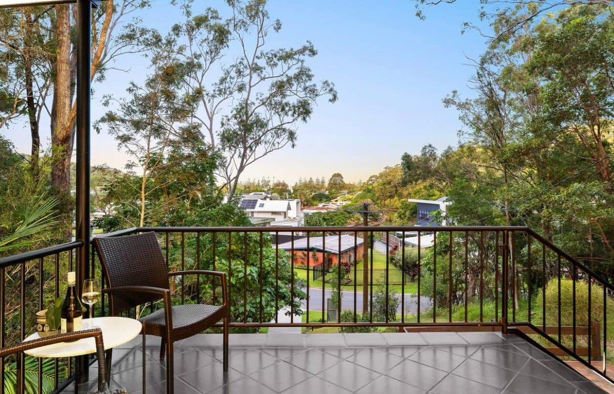 21 Pindari Avenue, Burleigh Heads QLD 4220, Burleigh Heads - Image 1