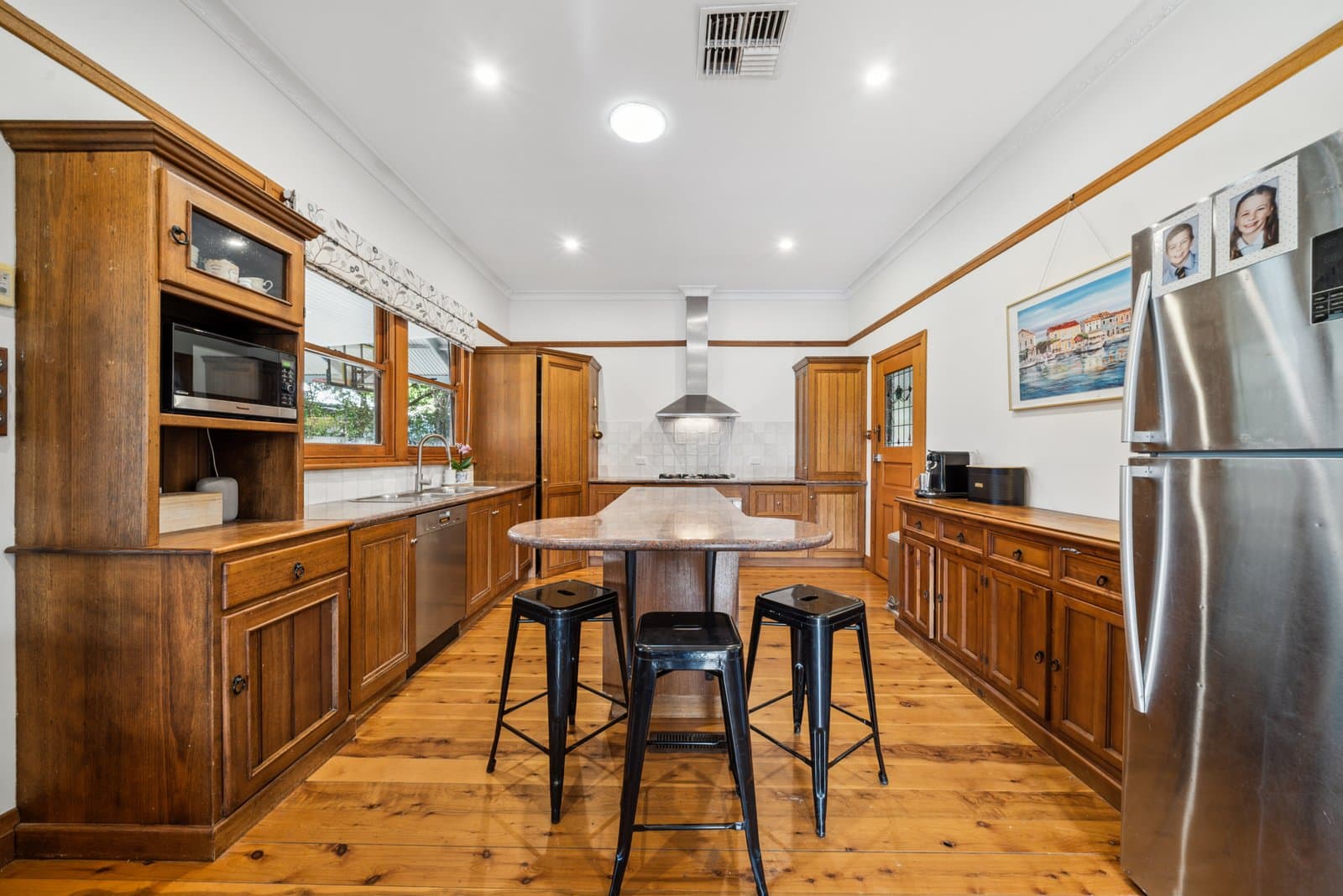 13 Hely Avenue, TURVEY PARK NSW 2650, Turvey Park - Thumbnail 3