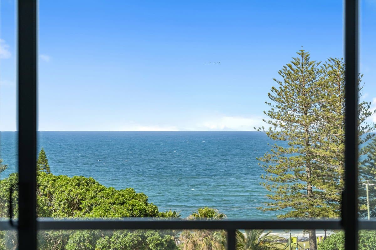 1117/1 Ocean Street, BURLEIGH HEADS QLD 4220, Burleigh Heads Property Image - Thumbnail 2