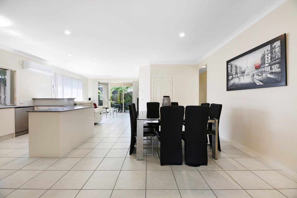 6 Palma Crescent, VARSITY LAKES QLD 4227, Varsity Lakes - Thumbnail 6