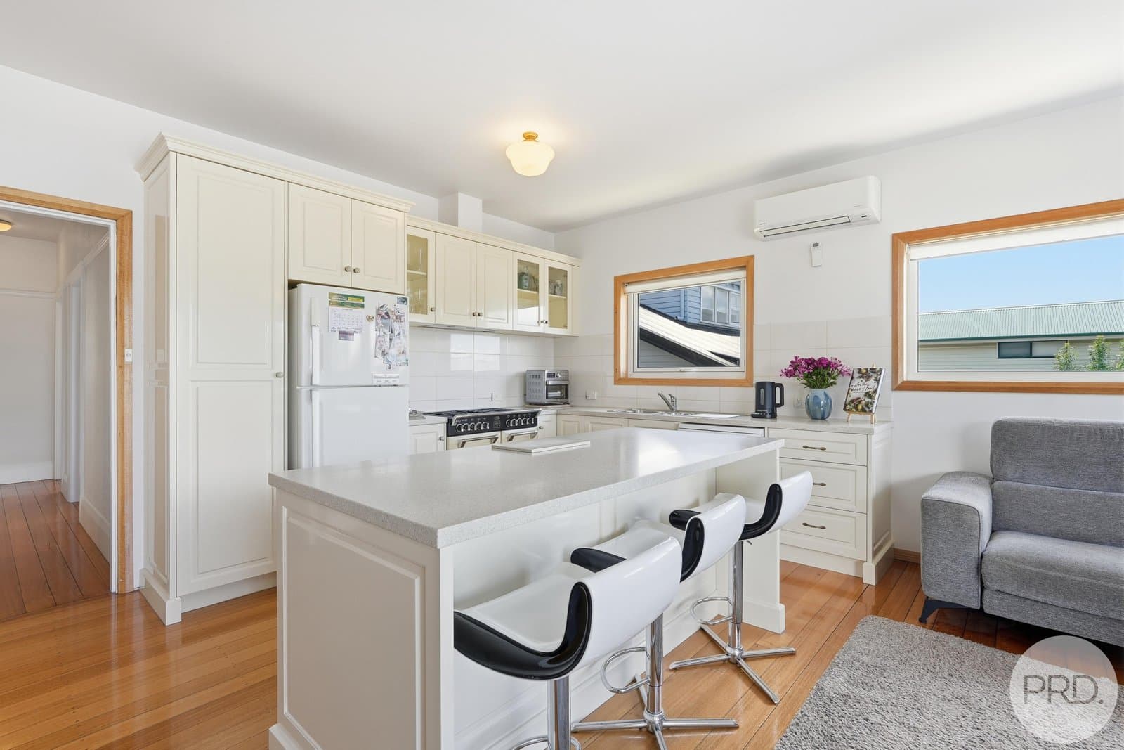 83 Giblin Street, LENAH VALLEY TAS 7008, New Town - Thumbnail 6