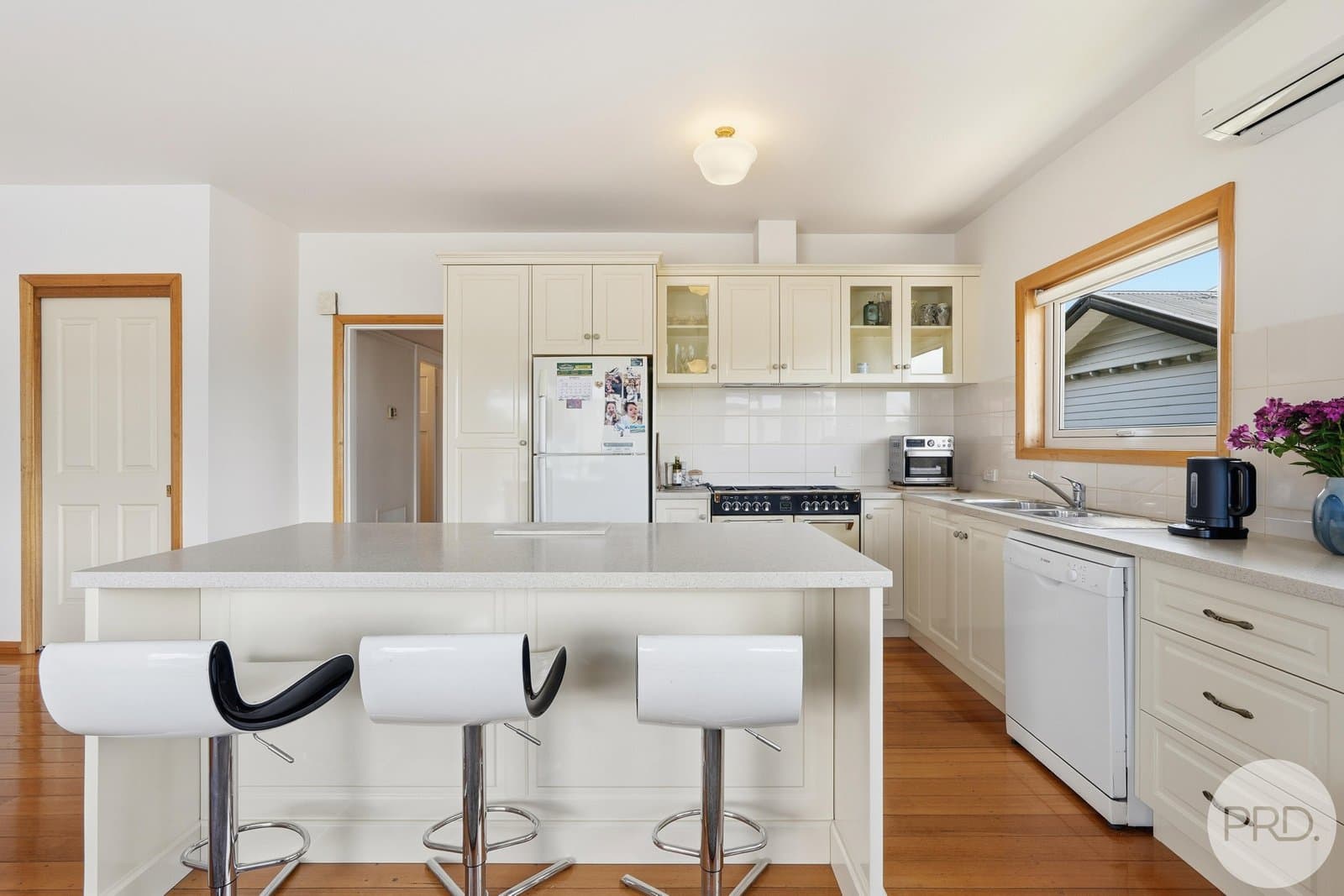 83 Giblin Street, LENAH VALLEY TAS 7008, New Town - Thumbnail 8