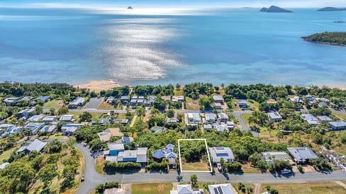5
                    Blackcurrant
                    Drive, HIDEAWAY BAY, QLD, Hideaway Bay - Image 1