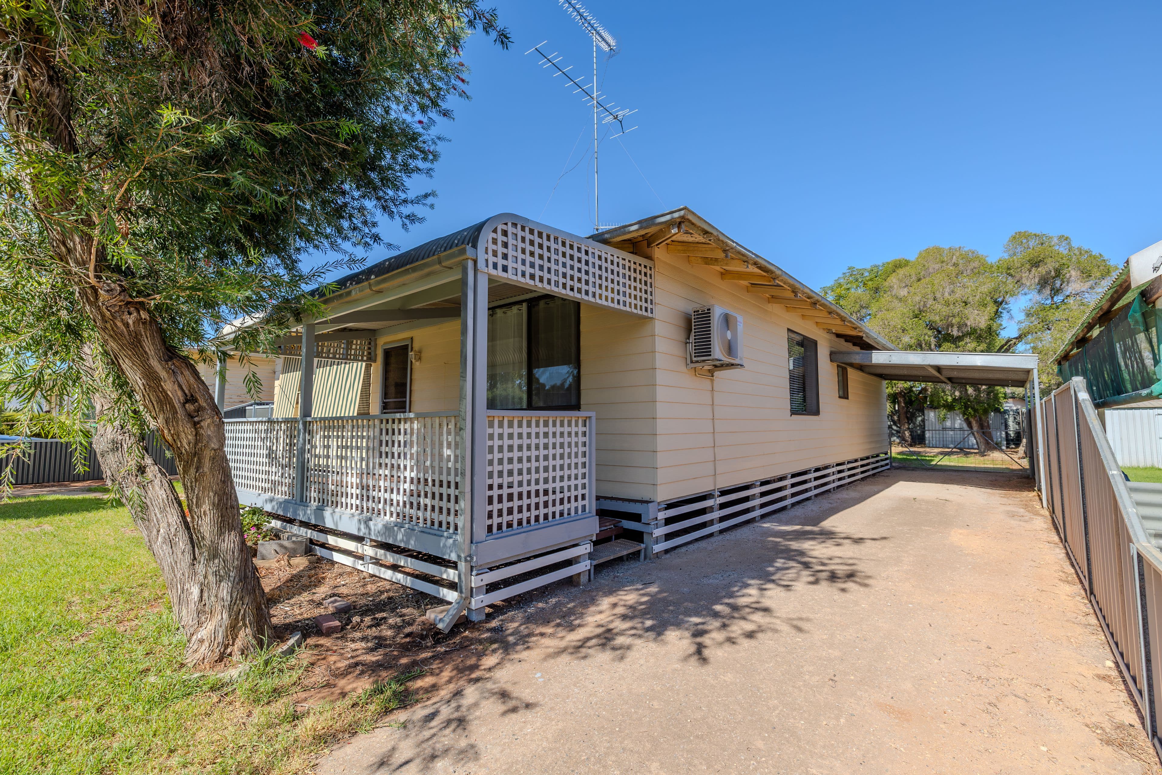 15 Matheson Street , Ouyen VIC 3490, Ouyen - Thumbnail 2