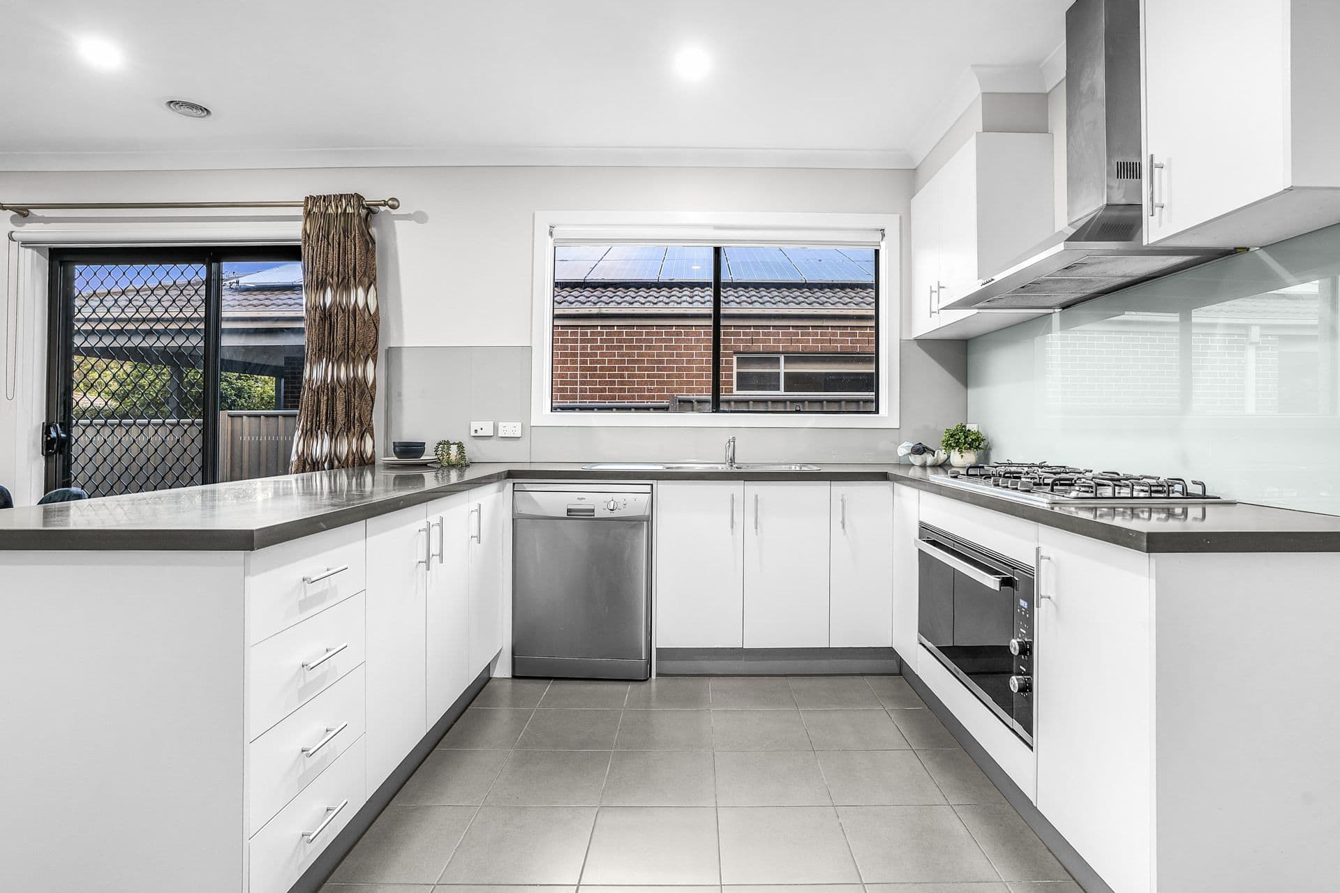 126 Alisma Boulevard , Cranbourne North VIC 3977, Cranbourne North - Thumbnail 5
