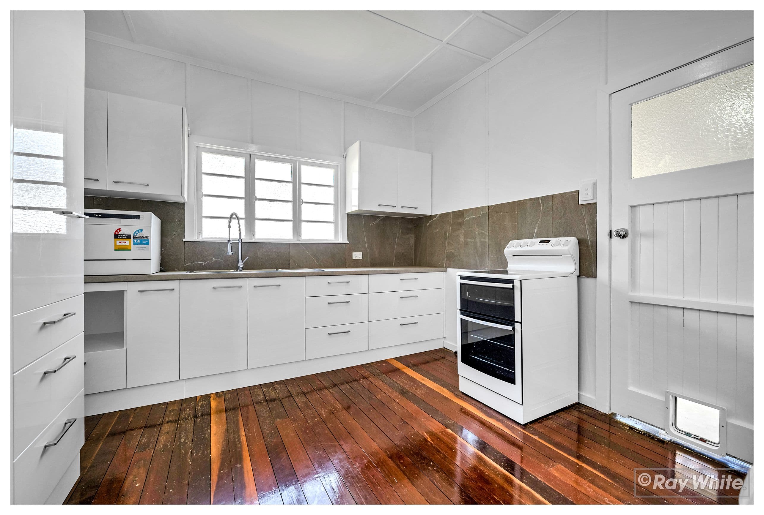 294 Eldon Street , Berserker QLD 4701, Berserker - Thumbnail 3