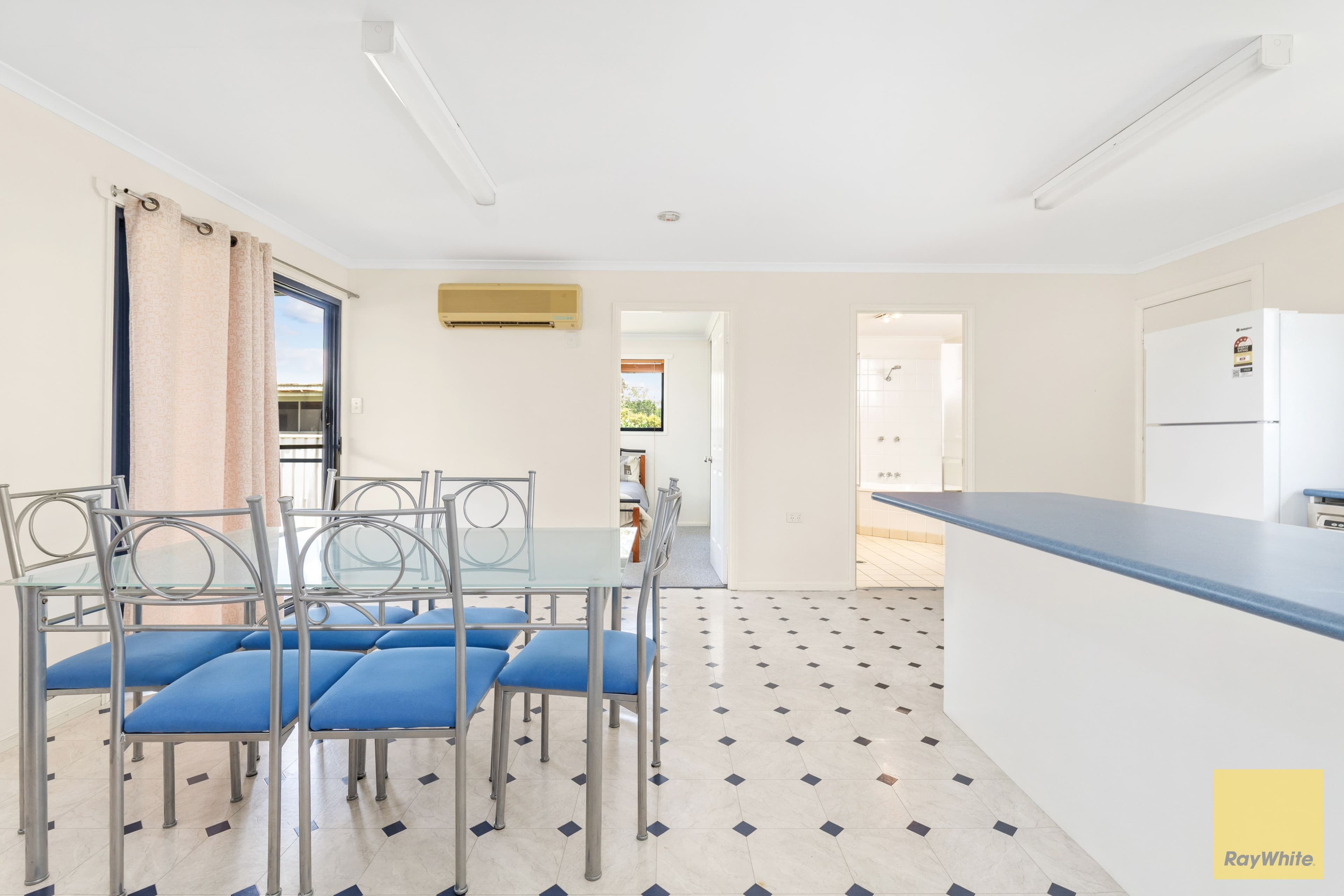 4 Rivoli Place , Emerald QLD 4720, Emerald - Thumbnail 8