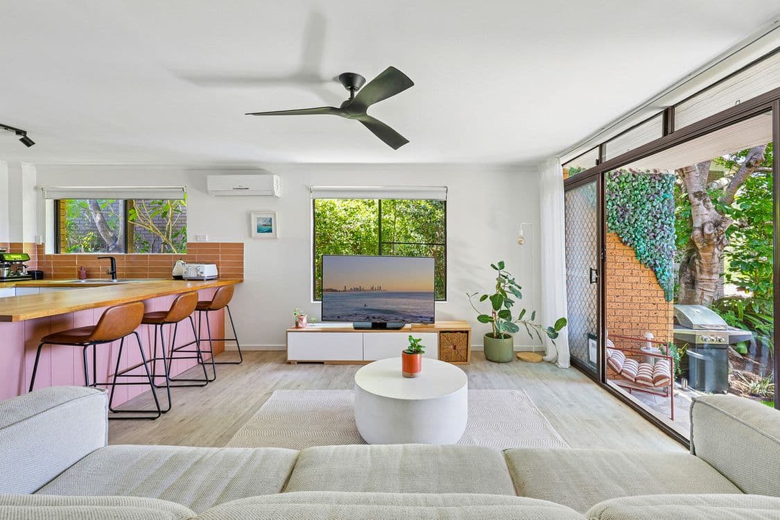 3/50 Oceanic Drive, Mermaid Waters, QLD 4218, Mermaid Waters - Thumbnail 3
