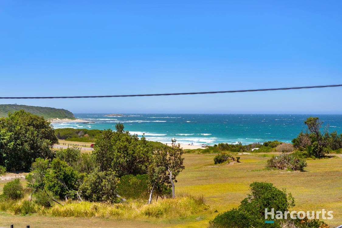19 The Esplanade, Caves Beach, NSW 2281, Caves Beach - Thumbnail 4