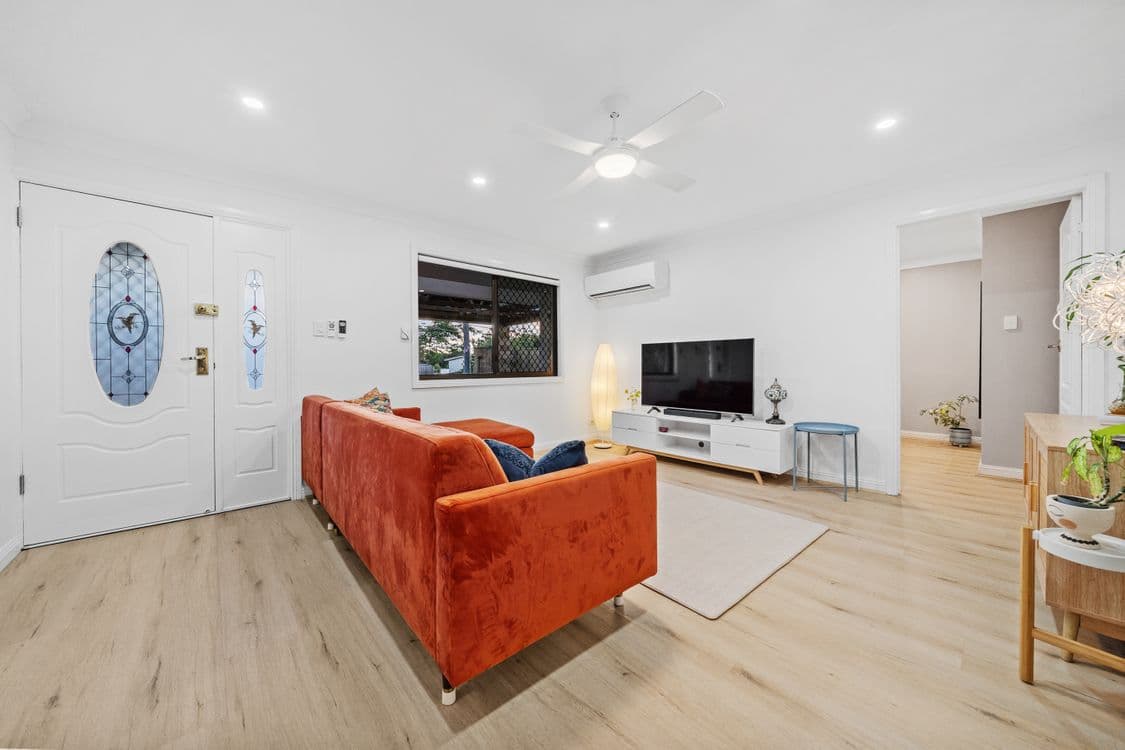 221 Upper Lyndale Street, SHAILER PARK, QLD 4128, Shailer Park - Thumbnail 3