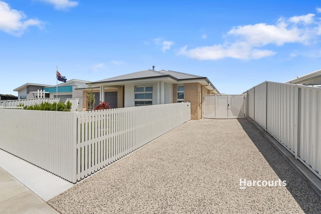 13 Mason Place, SHEARWATER, TAS 7307, Shearwater - Thumbnail 3