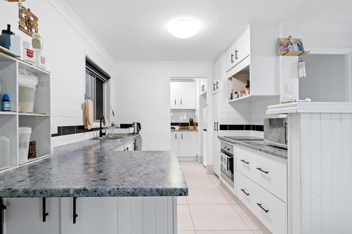 58 Nerang-Broadbeach Road, Nerang, QLD 4211, Nerang - Thumbnail 2