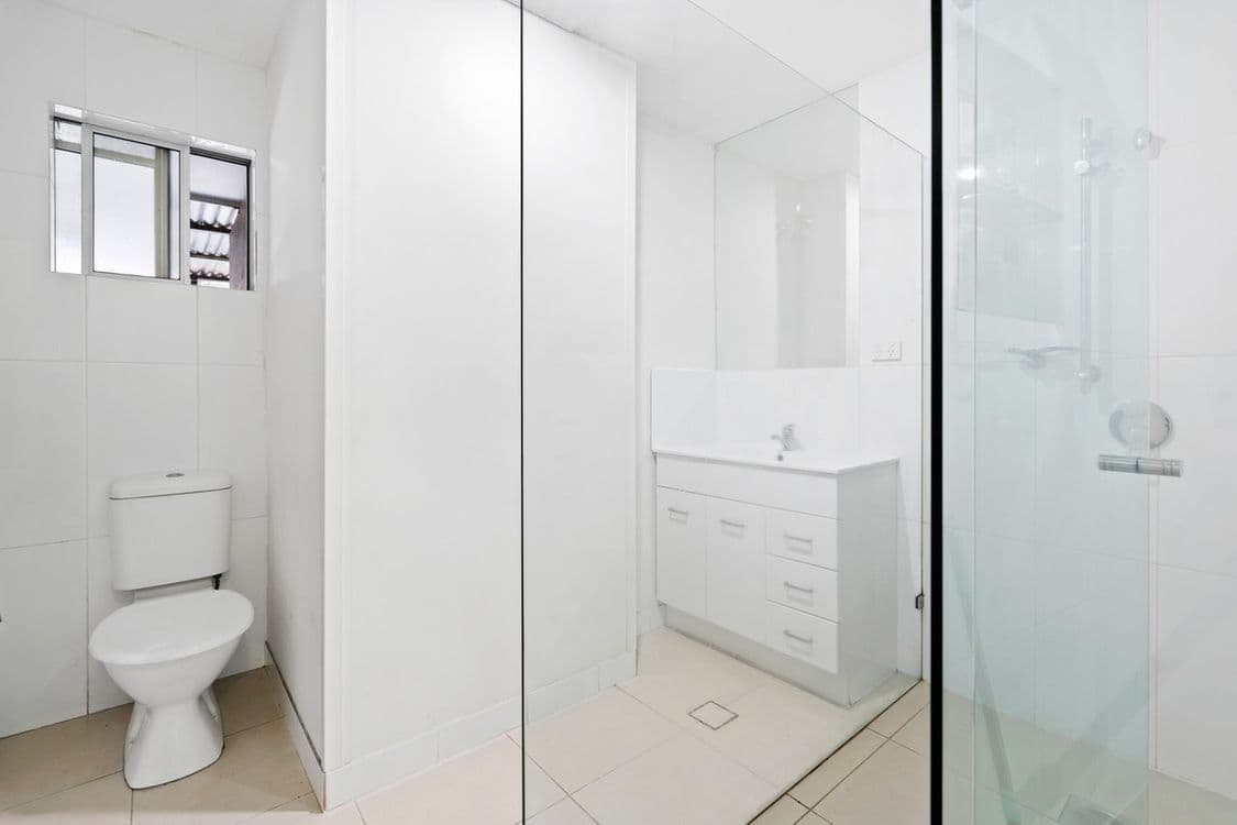 58 Nerang-Broadbeach Road, Nerang, QLD 4211, Nerang - Thumbnail 4