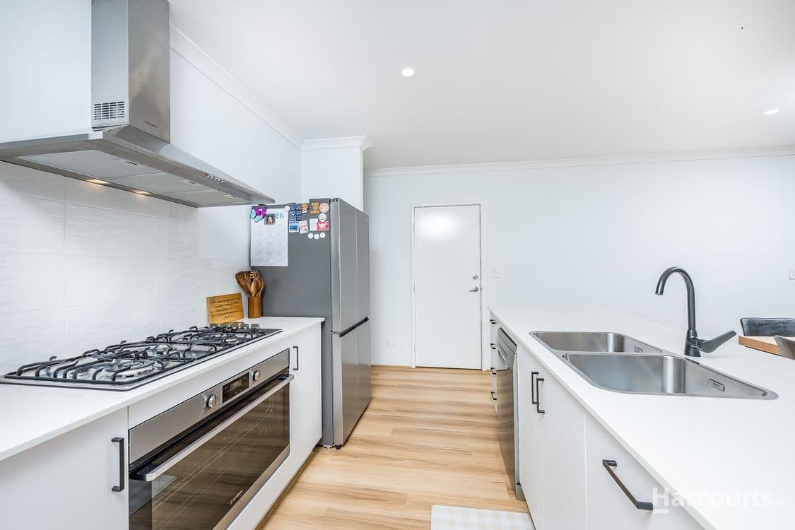 66 Broadside Avenue, EGLINTON, WA 6034, Eglinton - Thumbnail 4