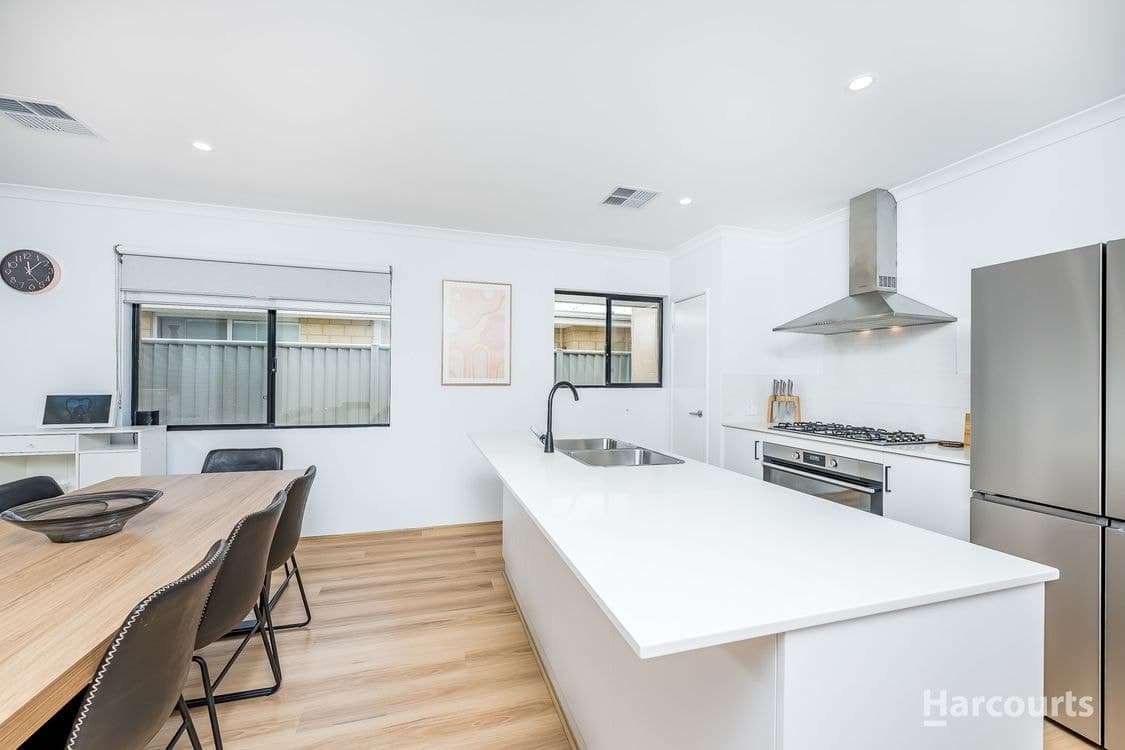 66 Broadside Avenue, EGLINTON, WA 6034, Eglinton - Thumbnail 5