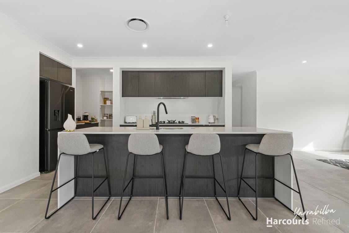 16 Illawarra Crescent, YARRABILBA, QLD 4207, Yarrabilba - Thumbnail 2