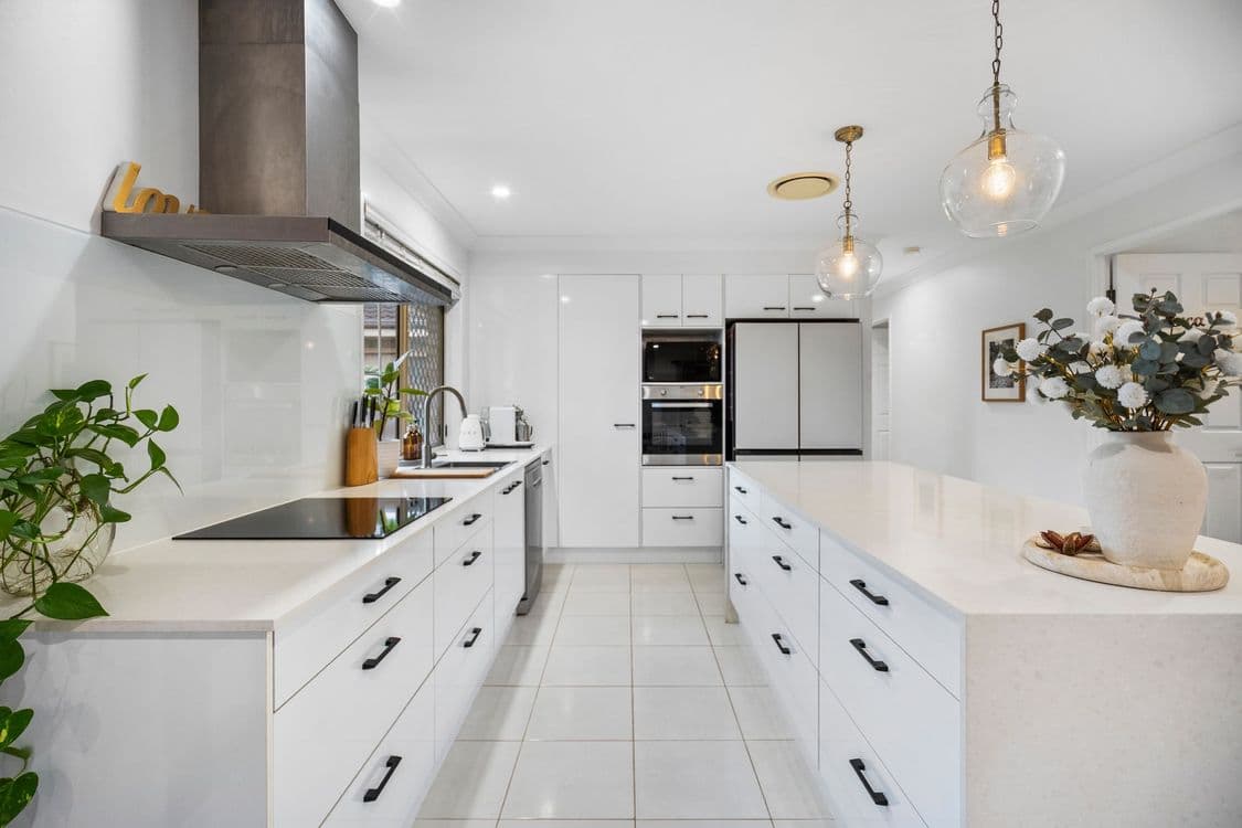 37 Acorn Circuit, FOREST LAKE, QLD 4078, Forest Lake - Thumbnail 4