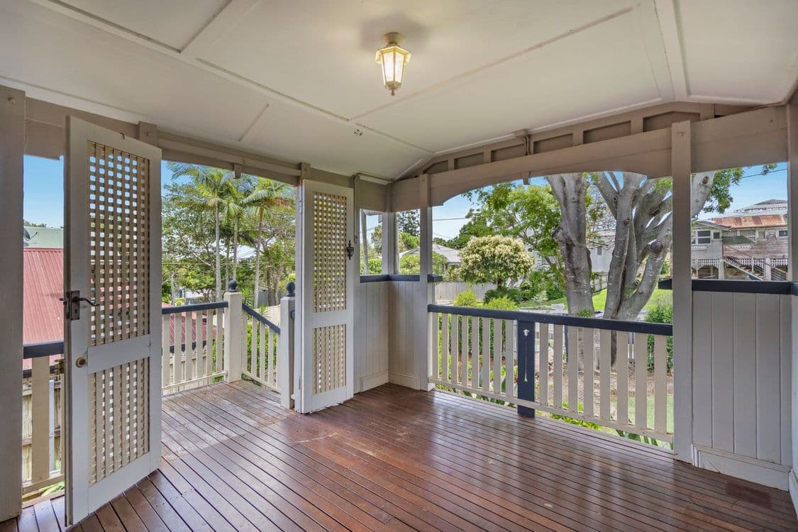 8 Hunter Street, GREENSLOPES, QLD 4120, Greenslopes - Thumbnail 2