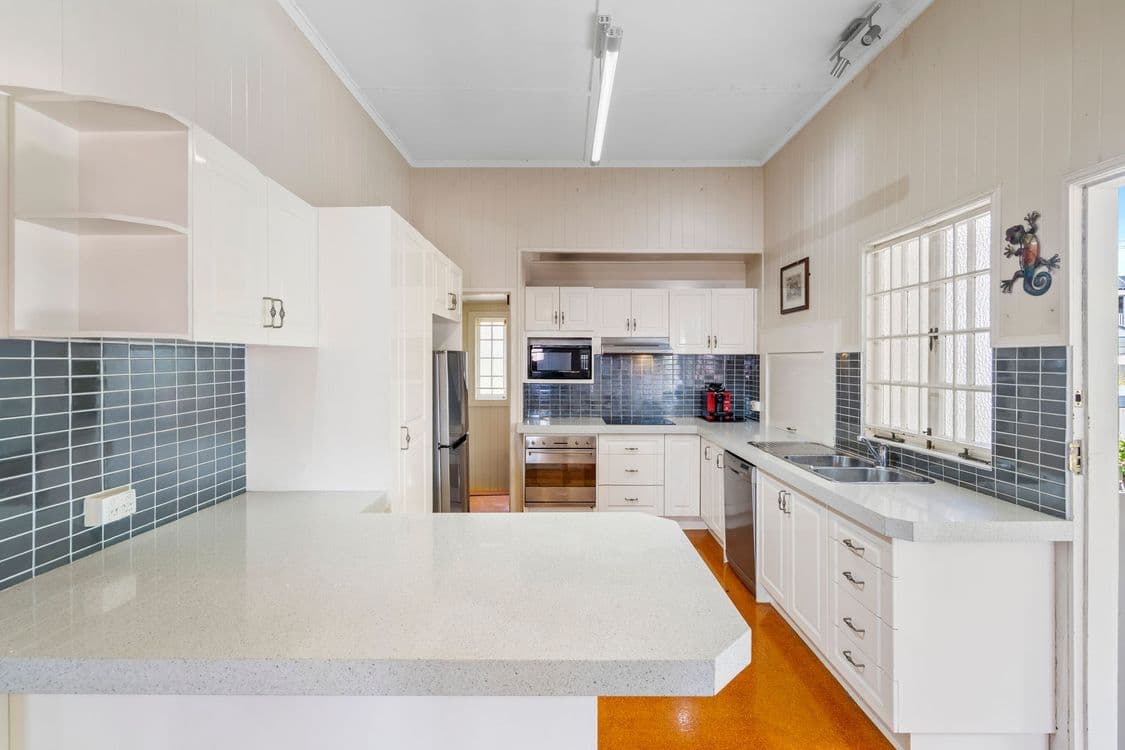 8 Hunter Street, GREENSLOPES, QLD 4120, Greenslopes - Thumbnail 7