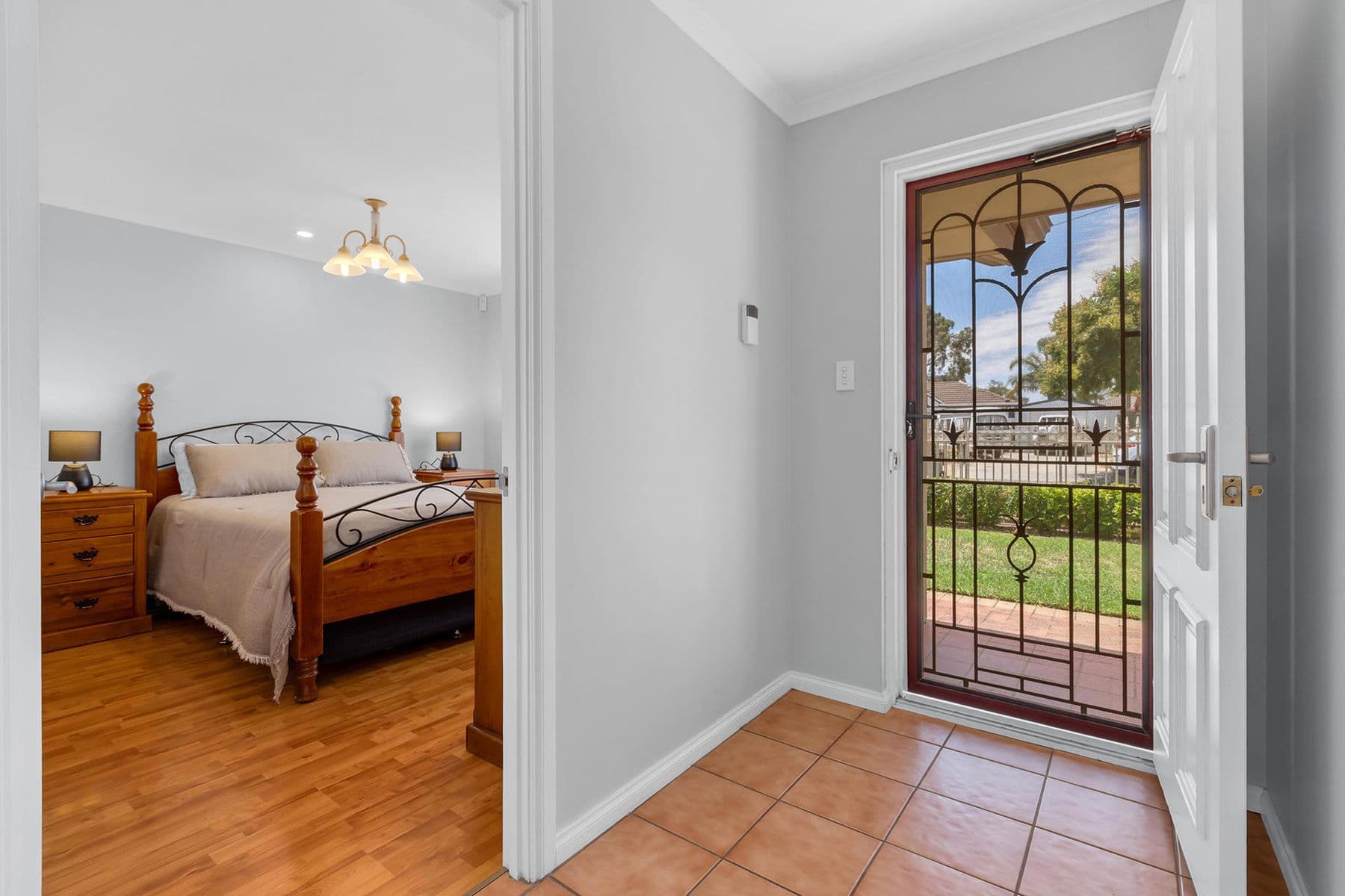 403 Forbidden, Salisbury North - Thumbnail 3