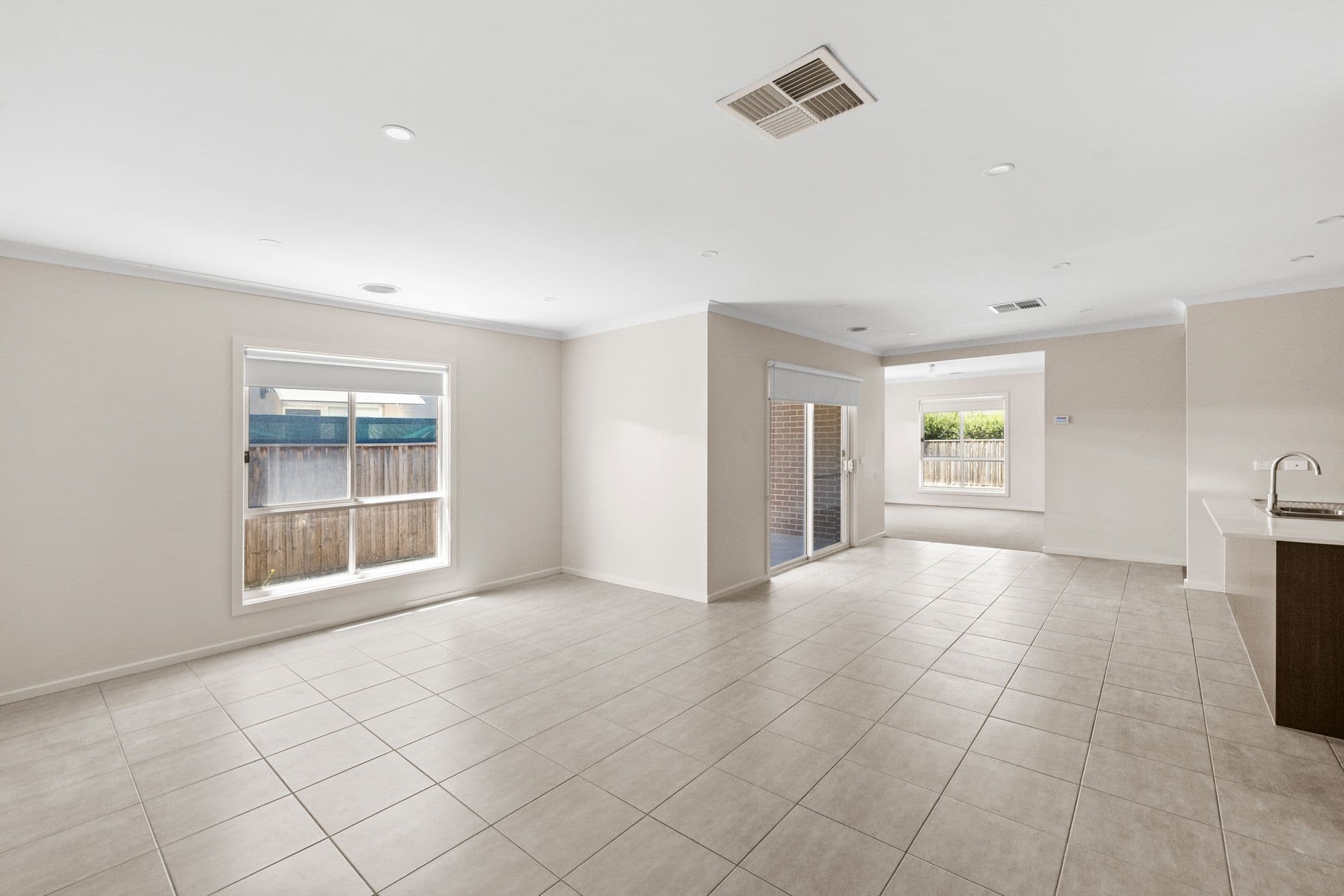8 Wongabeena Grove , Werribee VIC 3030, Werribee - Thumbnail 3