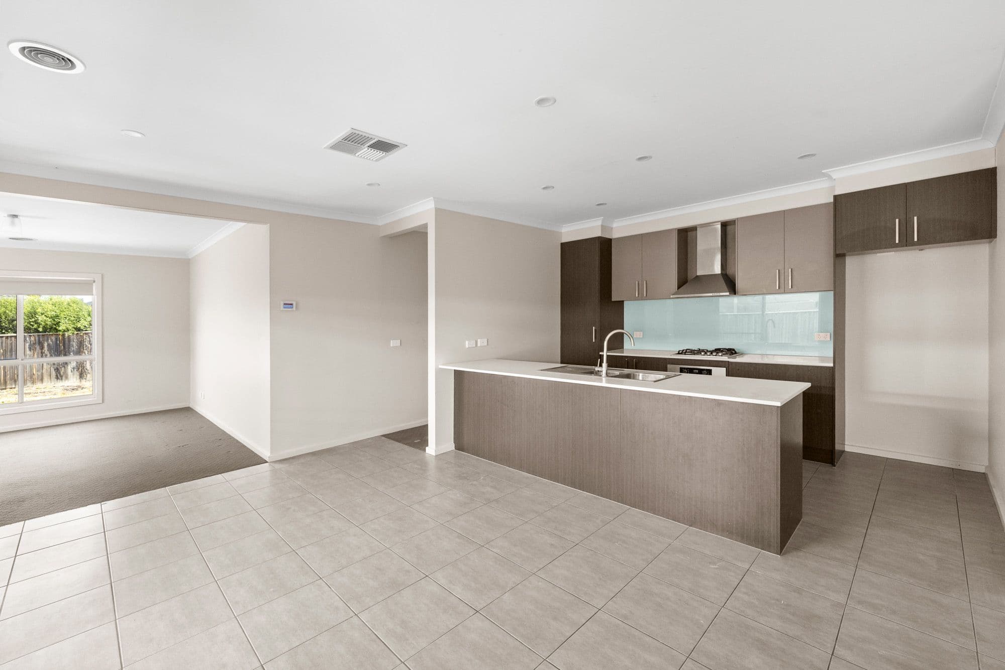 8 Wongabeena Grove , Werribee VIC 3030, Werribee - Thumbnail 4