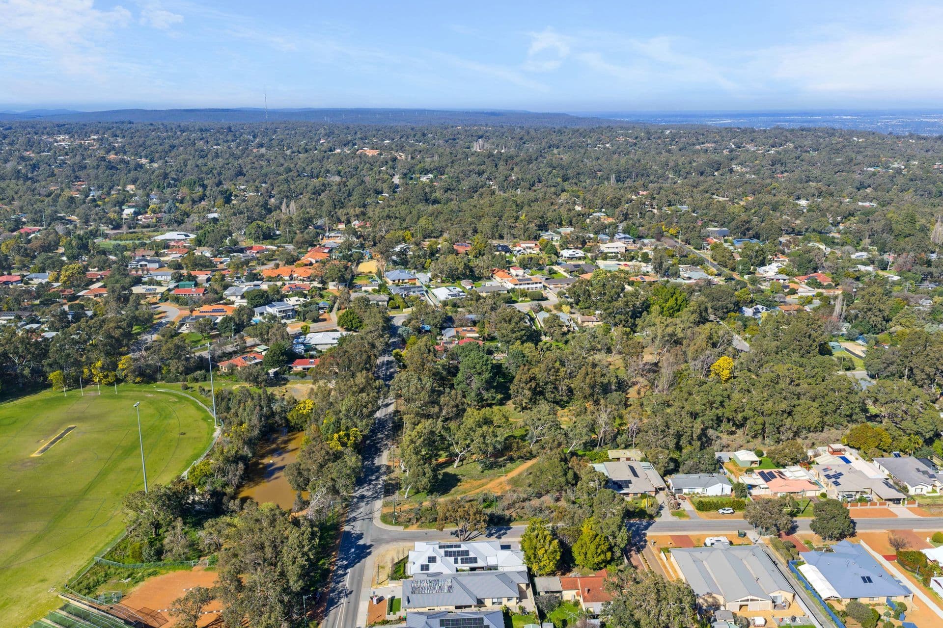 12 McRae Road, Kalamunda - Thumbnail 7
