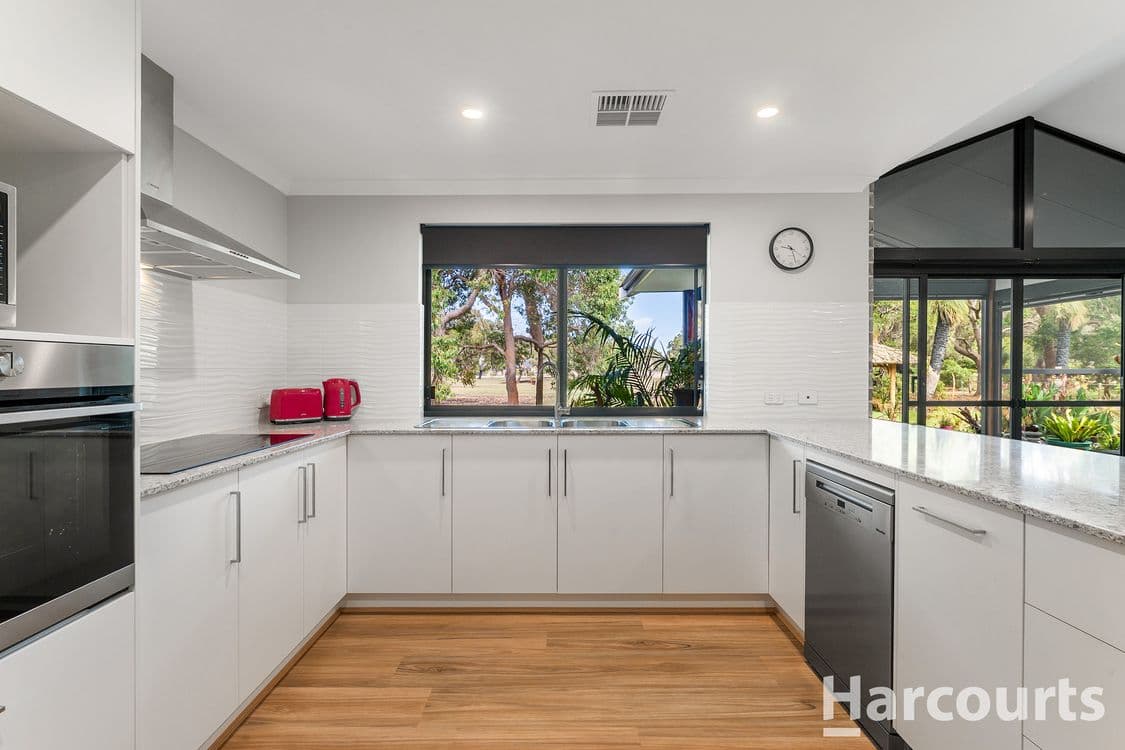 317 Hasluck Circuit, NORTH DANDALUP, WA 6207, North Dandalup - Thumbnail 8