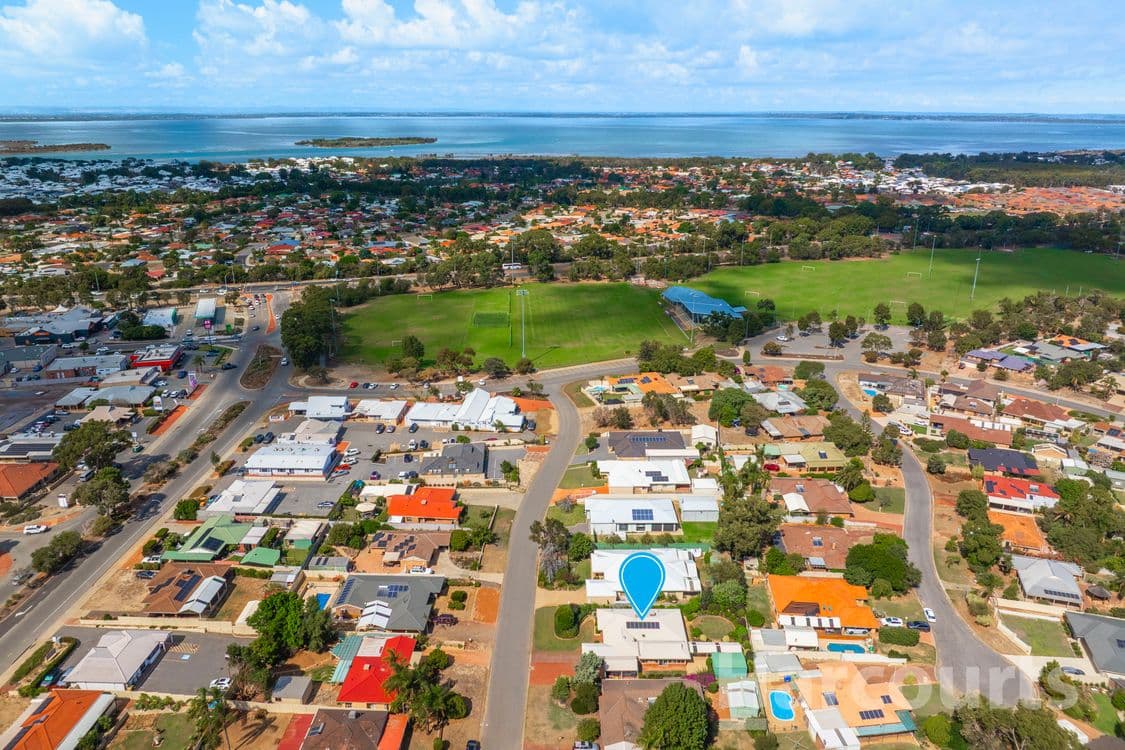 12 Elderberry Circle, HALLS HEAD, WA 6210, Halls Head - Thumbnail 2