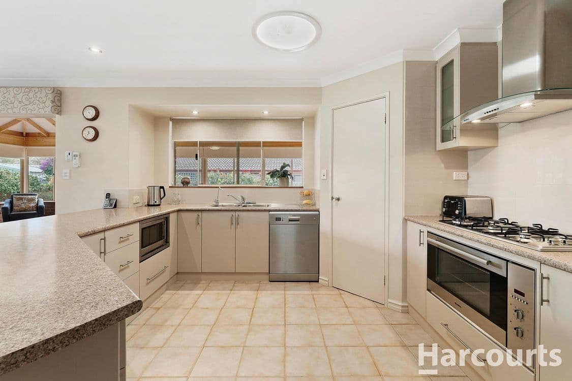 12 Elderberry Circle, HALLS HEAD, WA 6210, Halls Head - Thumbnail 7