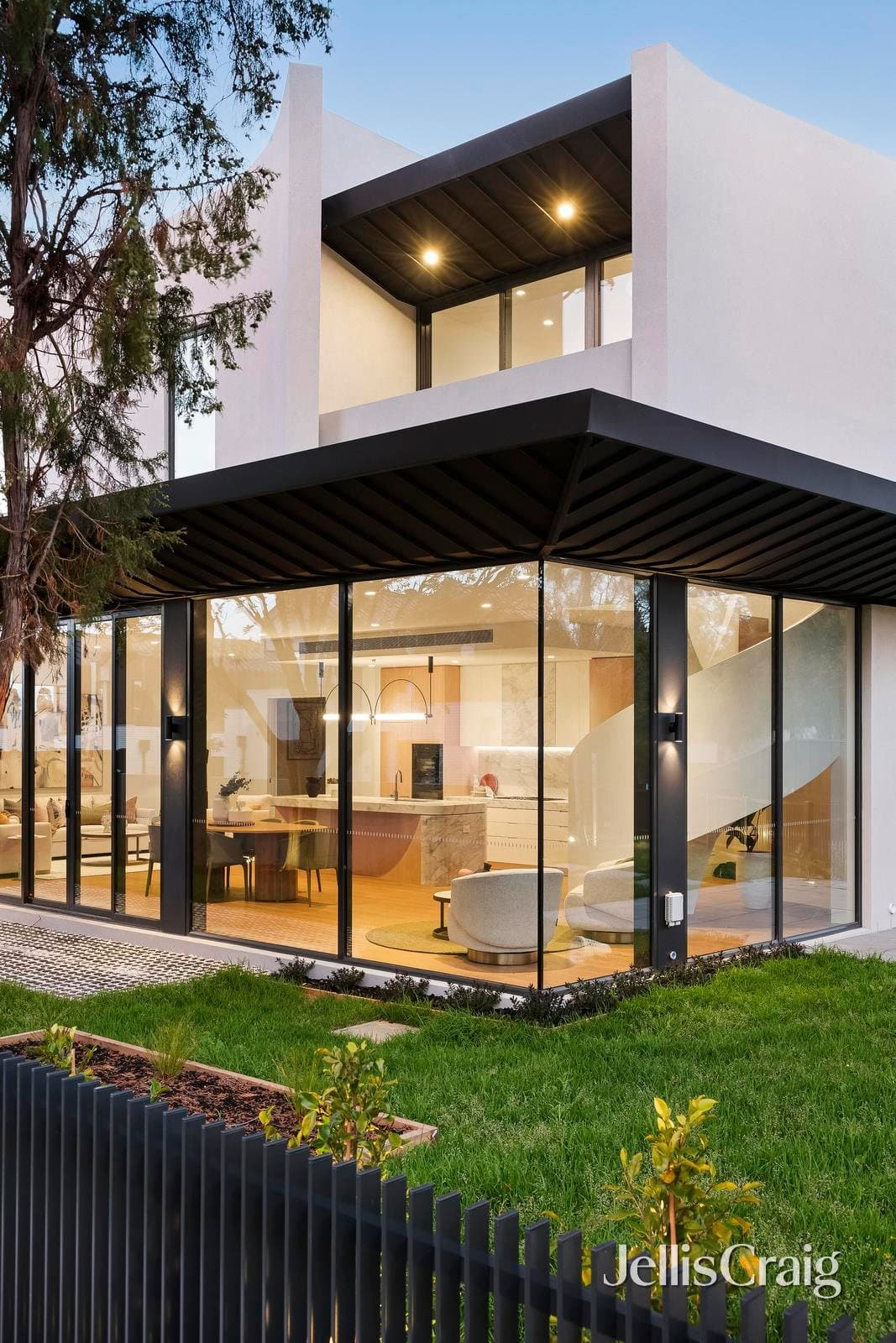 32 Strabane Avenue, Mont Albert North, Killarney Heights - Thumbnail 5