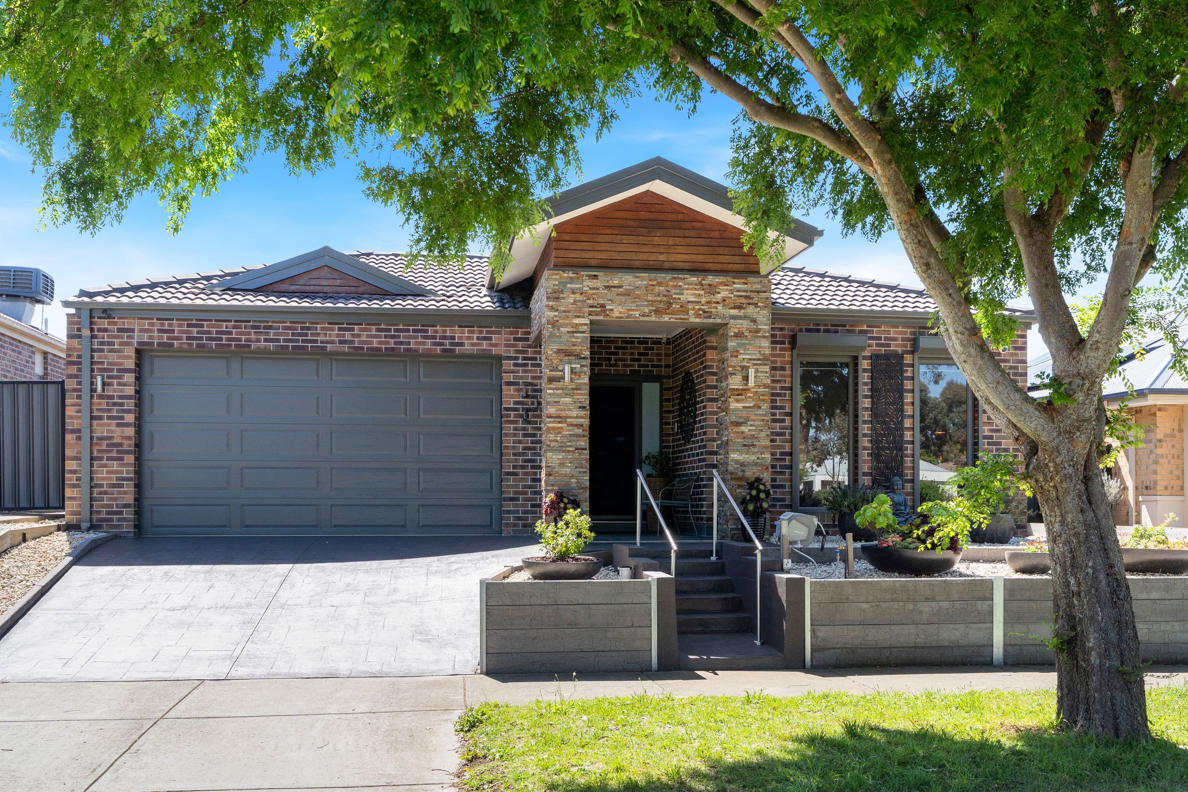 35 Cradle Mountain Drive , Craigieburn VIC 3064, Craigieburn - Thumbnail 2