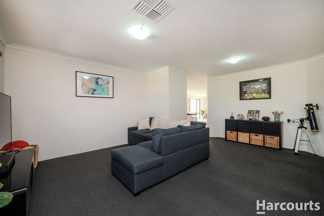 21 Keanefield Drive, CARRAMAR, WA 6031, Carramar - Thumbnail 4