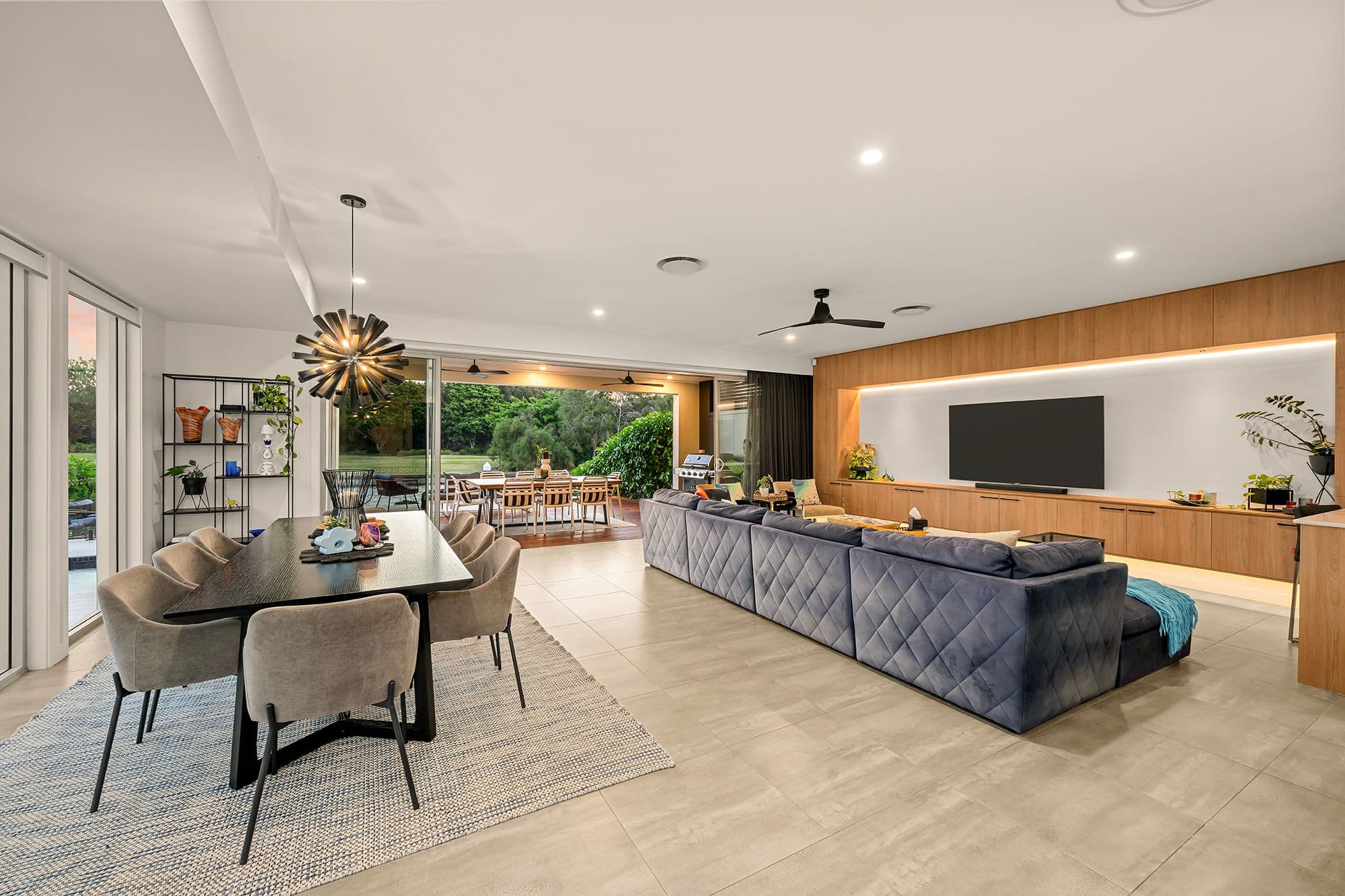 7621 Fairway Boulevard, Hope Island - Thumbnail 7