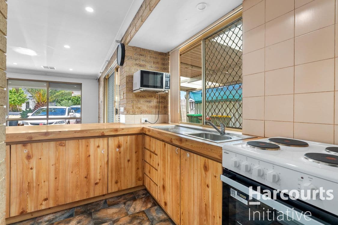 17 Teneriffe Place, MIRRABOOKA, WA 6061, Mirrabooka - Thumbnail 5