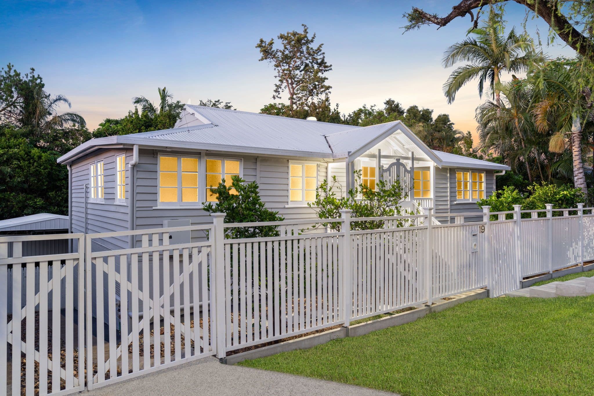 19 Sterculia Avenue , Holland Park West QLD 4121, Holland Park West - Thumbnail 2