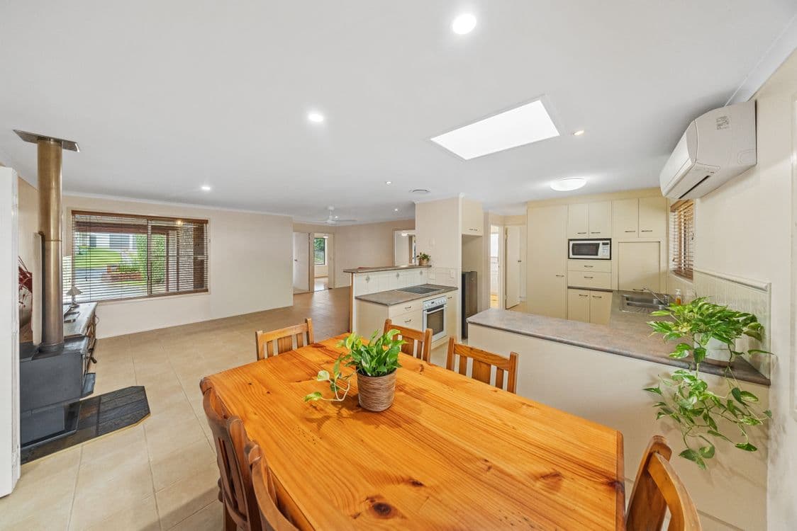 8 Helen Street, SOUTHSIDE, QLD 4570, Southside - Thumbnail 7