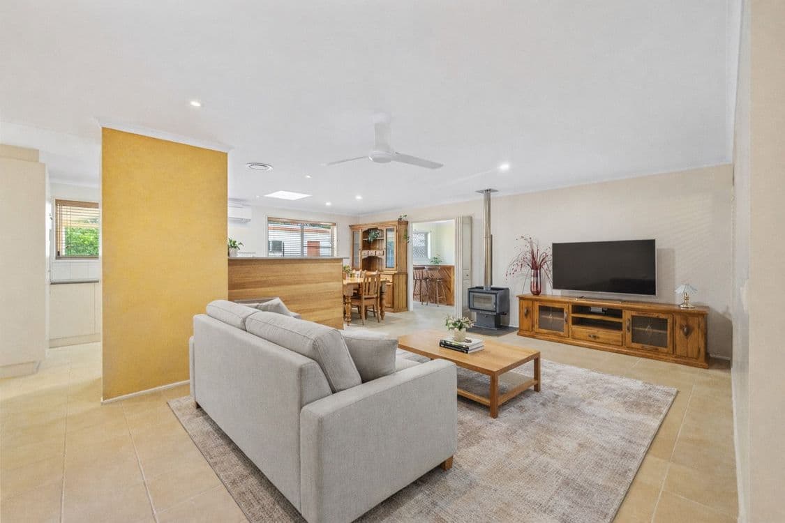 8 Helen Street, SOUTHSIDE, QLD 4570, Southside - Thumbnail 8