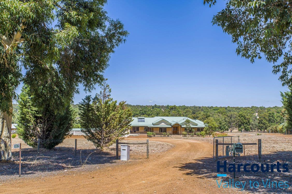 97 Limousin Way, LOWER CHITTERING, WA 6084, Lower Chittering - Thumbnail 3