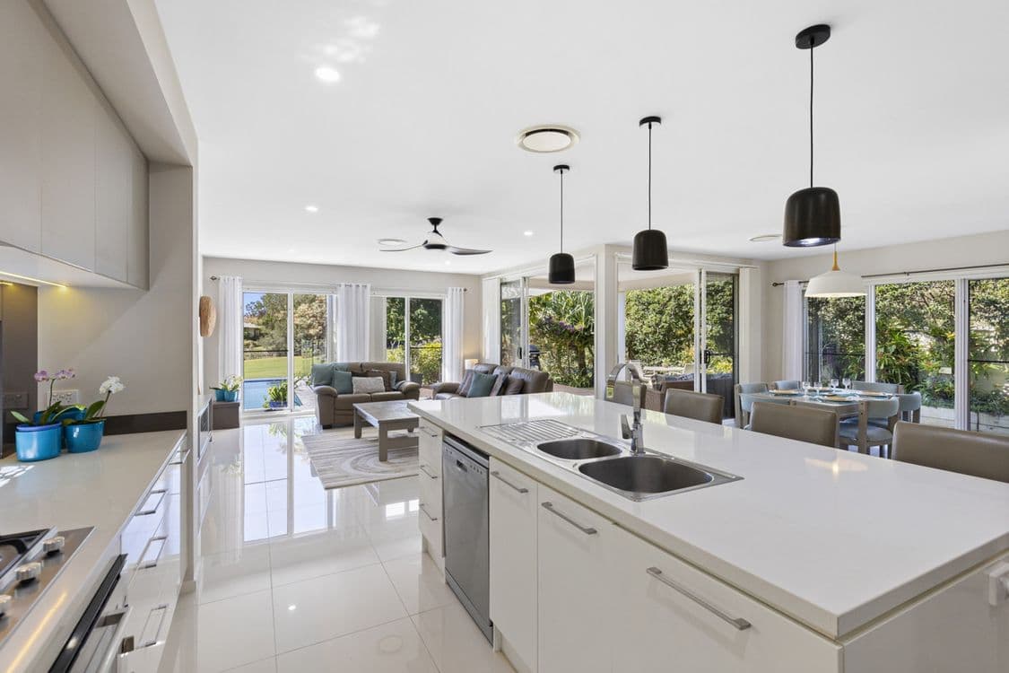 921 Medinah Avenue, Robina, QLD 4226, Robina - Thumbnail 6