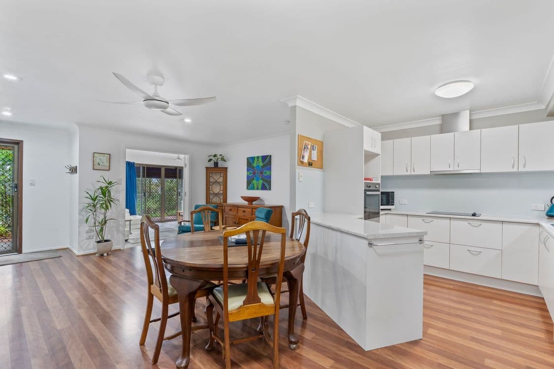 22 Lance Drive, MOUNT WARREN PARK, QLD 4207, Mount Warren Park - Thumbnail 5