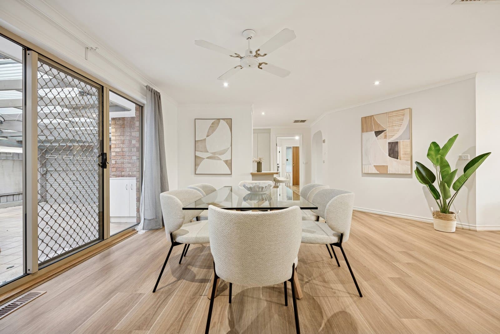 3 Milton Court, Aspendale Gardens, Aspendale Gardens - Thumbnail 4