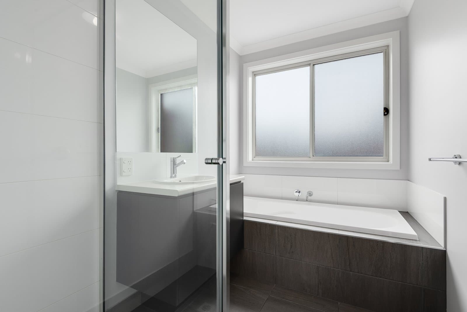2/8 Kookaburra Court, Norlane, Norlane - Image 1
